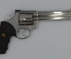 Smith & Wesson 686 - 6"  .357 Mag.